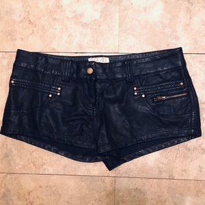 Vegan leather hot pants 🔥